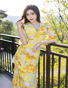 《自啪-《乳色吐息》第一季无删减》